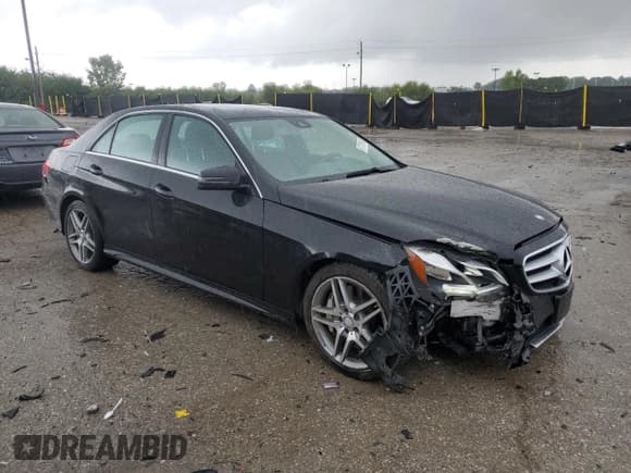 ✅ 2014 Mercedes-Benz E 550 Sport • VIN: WDDHF9BB8EA924679 • Lot: 81712165. Wystawiony na Copart z przebiegiem 83 750 mil. Bezpłatny archiwum sprzedaży aukcyjnych z USA i szczegółowy raport historii pojazdu na DreamBid. Zdjęcie 4.