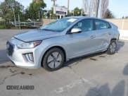 ✅ 2022 Hyundai Ioniq SE • VIN: KMHC75LC6NU266307 • Lot: 41603821. Wystawiony na IAAI z przebiegiem 47 273 mil. Bezpłatny archiwum sprzedaży aukcyjnych z USA i szczegółowy raport historii pojazdu na DreamBid. Zdjęcie 2.
