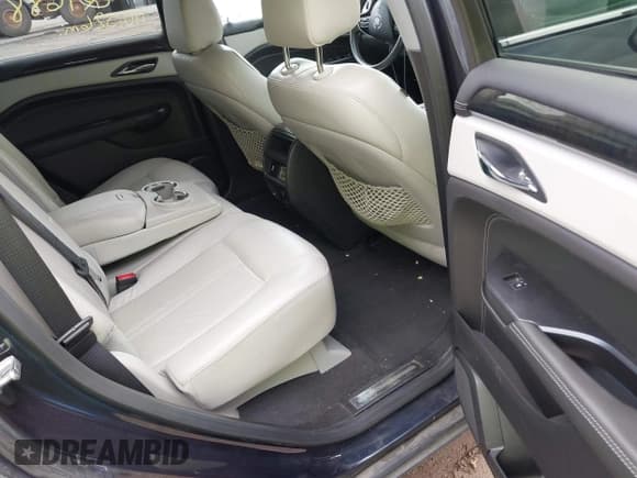 ✅ 2016 Cadillac SRX Performance Collection • VIN: 3GYFNCE38GS577159 • Lot: 43304688. Listed on IAAI with 110,526 mi. Free auction sales archive from the USA and detailed vehicle history report at DreamBid. Image 8.