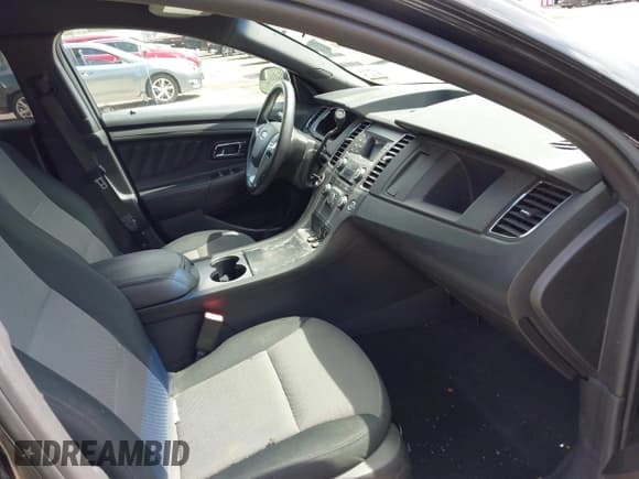 ✅ 2015 Ford Police Interceptor • VIN: 1FAHP2MT4FG112241 • Lot: 42529391. Listed on IAAI with 99,202 mi. Free auction sales archive from the USA and detailed vehicle history report at DreamBid. Image 5.