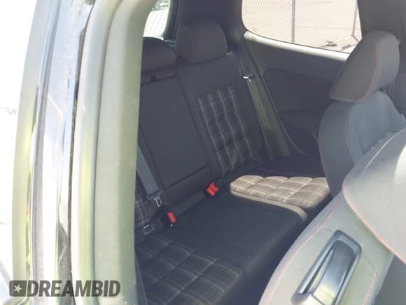 ✅ 2011 Volkswagen Golf GTI w/Sunroof • VIN: WVWEV7AJXBW066322 • Lot: 43205237. Listed on IAAI with 120,165 mi. Free auction sales archive from the USA and detailed vehicle history report at DreamBid. Image 8.