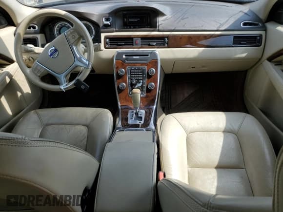 ✅ 2012 Volvo XC70 3.2L • VIN: YV4952BZXC1133117 • Lot: 68717965. Listed on Copart with 144,858 mi. Free auction sales archive from the USA and detailed vehicle history report at DreamBid. Image 8.