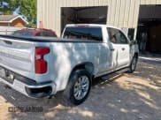 ✅ 2020 Chevrolet Silverado 1500 Custom • VIN: 1GCRWBEK0LZ203904 • Lot: 80130305. Wystawiony na Copart z przebiegiem 79 038 mil. Bezpłatny archiwum sprzedaży aukcyjnych z USA i szczegółowy raport historii pojazdu na DreamBid. Zdjęcie 4.