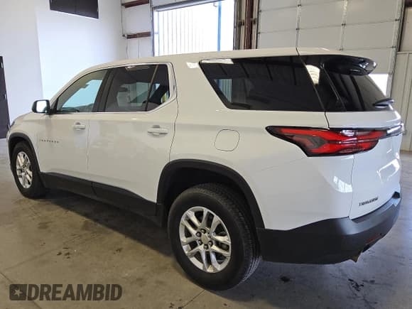 ✅ 2023 Chevrolet Traverse LS • VIN: 1GNERFKW7PJ231053 • Lot: 68473214. Wystawiony na Copart z przebiegiem 37 012 mil. Bezpłatny archiwum sprzedaży aukcyjnych z USA i szczegółowy raport historii pojazdu na DreamBid. Zdjęcie 2.