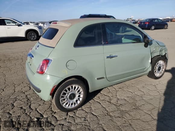 ✅ 2015 FIAT 500 Lounge • VIN: 3C3CFFER4FT710122 • Lot: 46540415. Wystawiony na Copart z przebiegiem 49 516 mil. Bezpłatny archiwum sprzedaży aukcyjnych z USA i szczegółowy raport historii pojazdu na DreamBid. Zdjęcie 3.