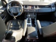 ✅ 2013 Land Rover Range Rover Sport HSE Lux • VIN: SALSK2D42DA780605 • Lot: 91369695. Wystawiony na Copart z przebiegiem 88 413 mil. Bezpłatny archiwum sprzedaży aukcyjnych z USA i szczegółowy raport historii pojazdu na DreamBid. Zdjęcie 8.