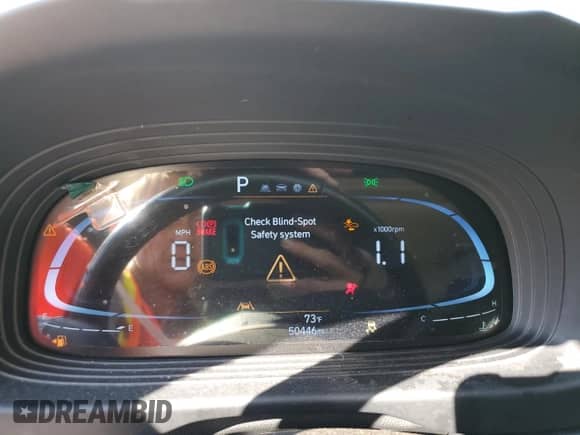 2024 Hyundai Venue Limited z VIN KMHRC8A32RU285534, wystawiony jako Copart lot #80967535 z przebiegiem 50 446 mil mil oraz Szkoda całkowita • Salvage title. Historia ofert i sprzedaży dostępna na DreamBid. Obrazek 9.