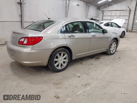 ✅ 2008 Chrysler Sebring • VIN: 1C3LD66MX8N128425 • Lot: 43270944. Listed on IAAI with Not provided. Free auction sales archive from the USA and detailed vehicle history report at DreamBid. Image 4.