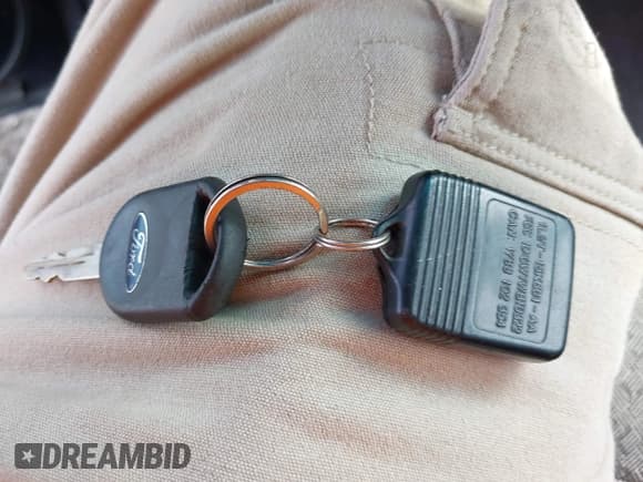 ✅ 2002 Ford Explorer XLS • VIN: 1FMZU72E52ZB30704 • Лот: 42029025. Опубликован ранее на IAAI с пробегом 156 016 миль. Бесплатный доступ к архиву аукционных продаж из США и подробный отчёт об истории автомобиля на DreamBid. Изображение 11.