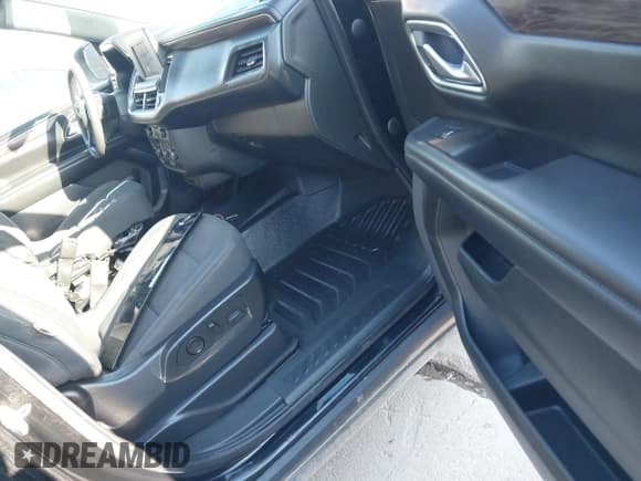 ✅ 2022 Chevrolet Tahoe Commercial • VIN: 1GNSCLED1NR254369 • Lot: 43891619. Listed on IAAI with 83,084 mi. Free auction sales archive from the USA and detailed vehicle history report at DreamBid. Image 5.