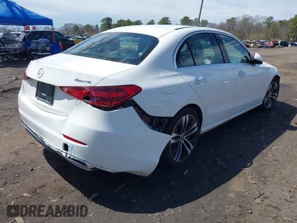 ✅ 2022 Mercedes-Benz C 300 • VIN: W1KAF4HB7NR034008 • Lot: 42030151. Listed on IAAI with 26,531 mi. Free auction sales archive from the USA and detailed vehicle history report at DreamBid. Image 4.