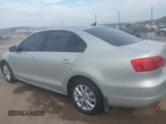✅ 2011 Volkswagen Jetta SE • VIN: 3VWDZ7AJ9BM393372 • Лот: 43320815. Опубликован ранее на IAAI с пробегом 142 245 миль. Бесплатный доступ к архиву аукционных продаж из США и подробный отчёт об истории автомобиля на DreamBid. Изображение 14.