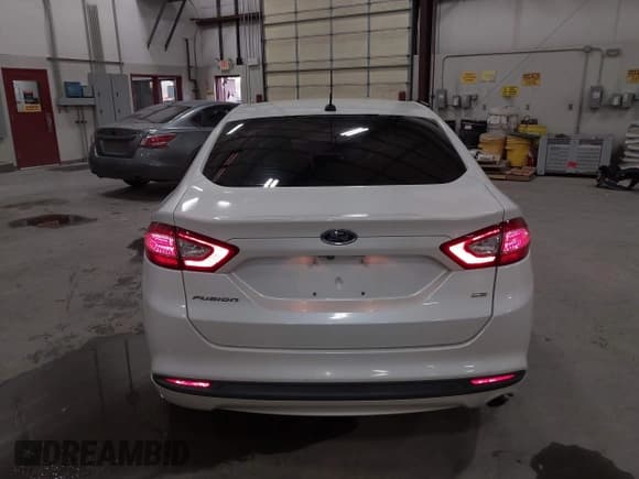 ✅ 2015 Ford Fusion SE • VIN: 3FA6P0H72FR164663 • Lot: 43663299. Listed on IAAI with 145,897 mi. Free auction sales archive from the USA and detailed vehicle history report at DreamBid. Image 17.