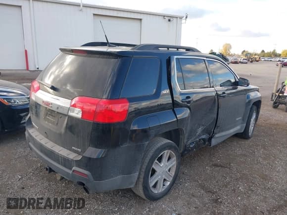 ✅ 2012 GMC Terrain SLT-1 • VIN: 2GKFLVE58C6283315 • Lot: 43576944. Wystawiony na IAAI z przebiegiem 119 182 mil. Bezpłatny archiwum sprzedaży aukcyjnych z USA i szczegółowy raport historii pojazdu na DreamBid. Zdjęcie 4.