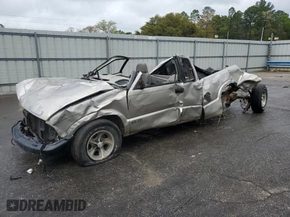 ✅ 2003 Chevrolet S-10 LS • VIN: 1GCCS19X538289170 • Лот: 72726864. Опубликован ранее на Copart с пробегом 126 602 миль. Бесплатный доступ к архиву аукционных продаж из США и подробный отчёт об истории автомобиля на DreamBid. Изображение 1.