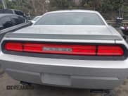 ✅ 2010 Dodge Challenger R/T Classic • VIN: 2B3CJ5DT3AH217956 • Lot: 41513834. Wystawiony na IAAI z przebiegiem 111 320 mil. Bezpłatny archiwum sprzedaży aukcyjnych z USA i szczegółowy raport historii pojazdu na DreamBid. Zdjęcie 16.