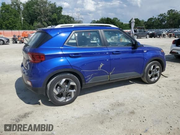 ✅ 2024 Hyundai Venue SEL • VIN: KMHRC8A3XRU312317 • Lot: 51729555. Listed on Copart with 15,392 mi. Free auction sales archive from the USA and detailed vehicle history report at DreamBid. Image 3.