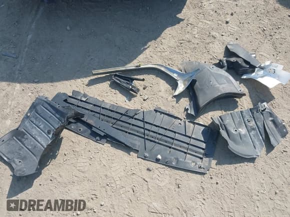 ✅ 2024 Mazda 3 S Preferred • VIN: 3MZBPACM0RM402567 • Лот: 43137383. Опубликован ранее на IAAI с пробегом 22 250 миль. Бесплатный доступ к архиву аукционных продаж из США и подробный отчёт об истории автомобиля на DreamBid. Изображение 12.