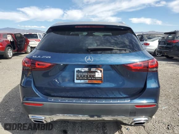 ✅ 2022 Mercedes-Benz GLA 250 • VIN: W1N4N4GB0NJ320043 • Lot: 81327195. Wystawiony na Copart z przebiegiem 40 864 mil. Bezpłatny archiwum sprzedaży aukcyjnych z USA i szczegółowy raport historii pojazdu na DreamBid. Zdjęcie 6.