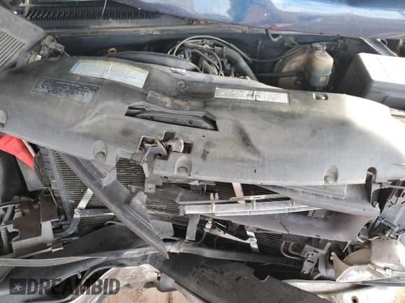 ✅ 2000 Chevrolet Silverado 1500 LT • VIN: 1GCEK19TXYE192593 • Lot: 93891915. Listed on Copart with 234,912 mi. Free auction sales archive from the USA and detailed vehicle history report at DreamBid. Image 11.