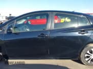 ✅ 2021 Toyota Prius L Eco • VIN: JTDKAMFU5M3146454 • Lot: 43462876. Wystawiony na IAAI z przebiegiem 93 810 mil. Bezpłatny archiwum sprzedaży aukcyjnych z USA i szczegółowy raport historii pojazdu na DreamBid. Zdjęcie 14.