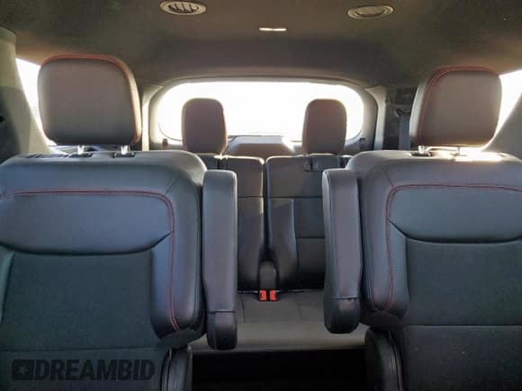 ✅ 2022 Ford Explorer ST-Line • VIN: 1FMSK7KH7NGB64175 • Лот: 92243555. Опубликован ранее на Copart с пробегом 51 256 миль. Бесплатный доступ к архиву аукционных продаж из США и подробный отчёт об истории автомобиля на DreamBid. Изображение 10.