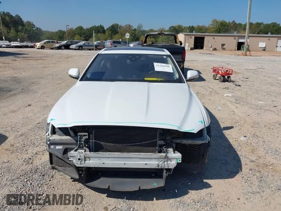 ✅ 2018 Jaguar XE 25t • VIN: SAJAR4FX7JCP35825 • Лот: 43260590. Опубликован ранее на IAAI с пробегом 119 980 миль. Бесплатный доступ к архиву аукционных продаж из США и подробный отчёт об истории автомобиля на DreamBid. Изображение 12.