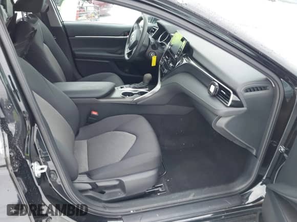 2021 Toyota Camry LE с VIN 4T1C11BK7MU037295, выставлен на аукционе IAAI как лот 41297092 с пробегом 23 755 миль миль и . История ставок и продаж доступна на DreamBid. Изображение 5.