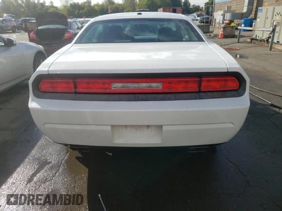 ✅ 2012 Dodge Challenger SXT • VIN: 2C3CDYAG0CH161934 • Лот: 73168314. Опубликован ранее на Copart с пробегом 185 821 миль. Бесплатный доступ к архиву аукционных продаж из США и подробный отчёт об истории автомобиля на DreamBid. Изображение 6.