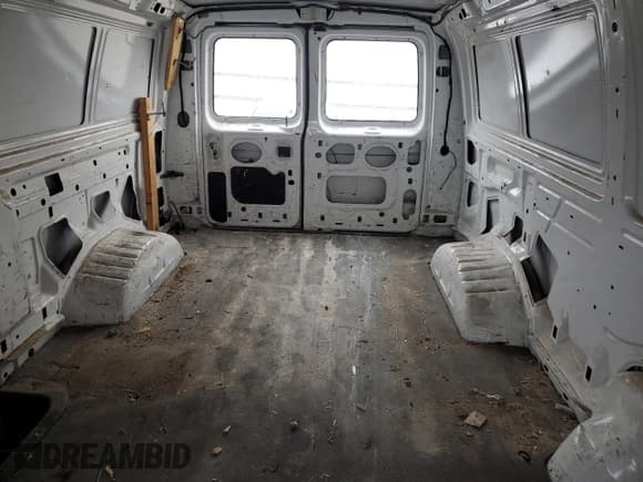 ✅ 2007 Ford Econoline Cargo Commercial • VIN: 1FTNE24W57DB07873 • Лот: 81800485. Опубликован ранее на Copart с пробегом 146 805 миль. Бесплатный доступ к архиву аукционных продаж из США и подробный отчёт об истории автомобиля на DreamBid. Изображение 10.