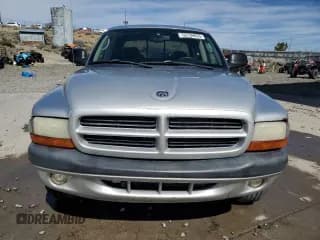 ✅ 2003 Dodge Dakota Sport • VIN: 1D7HG38N03S158272 • Lot: 52239655. Wystawiony na Copart z przebiegiem 259 687 mil. Bezpłatny archiwum sprzedaży aukcyjnych z USA i szczegółowy raport historii pojazdu na DreamBid. Zdjęcie 5.