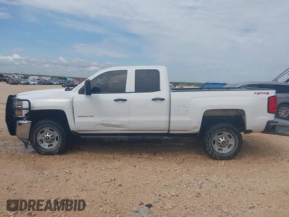 ✅ 2015 Chevrolet Silverado 2500HD Work Truck • VIN: 1GC2KUEG9FZ145624 • Lot: 42355233. Wystawiony na IAAI z przebiegiem 117 812 mil. Bezpłatny archiwum sprzedaży aukcyjnych z USA i szczegółowy raport historii pojazdu na DreamBid. Zdjęcie 14.