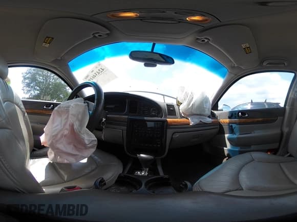 ✅ 1999 Lincoln Continental • VIN: 1LNHM97V5XY630004 • Лот: 42434619. Опубликован ранее на IAAI с пробегом 175 458 миль. Бесплатный доступ к архиву аукционных продаж из США и подробный отчёт об истории автомобиля на DreamBid. Изображение 19.