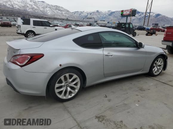 ✅ 2013 Hyundai Genesis Coupe R-Spec • VIN: KMHHT6KD8DU080252 • Lot: 44785135. Wystawiony na Copart z przebiegiem 127 882 mil. Bezpłatny archiwum sprzedaży aukcyjnych z USA i szczegółowy raport historii pojazdu na DreamBid. Zdjęcie 3.