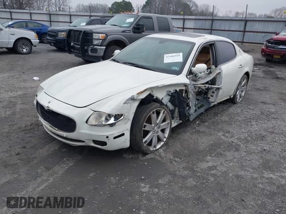 ✅ 2008 Maserati Quattroporte • VIN: ZAMFE39A980033482 • Лот: 41486926. Опубликован ранее на IAAI с пробегом 45 677 миль. Бесплатный доступ к архиву аукционных продаж из США и подробный отчёт об истории автомобиля на DreamBid. Изображение 17.