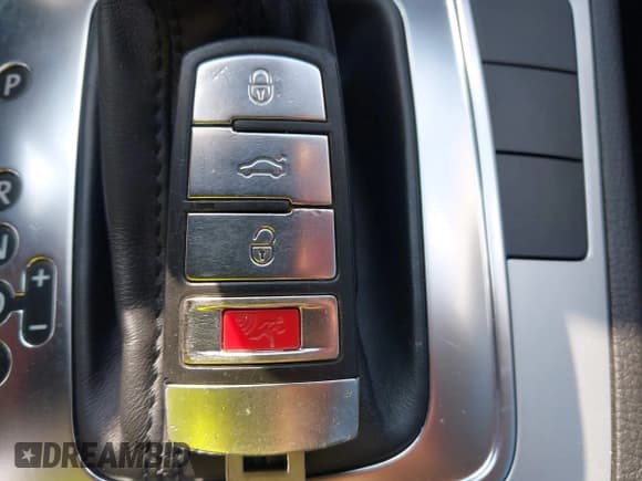 ✅ 2011 Volkswagen CC Sport • VIN: WVWMN7AN7BE720794 • Lot: 43029563. Wystawiony na IAAI z przebiegiem 184 291 mil. Bezpłatny archiwum sprzedaży aukcyjnych z USA i szczegółowy raport historii pojazdu na DreamBid. Zdjęcie 11.