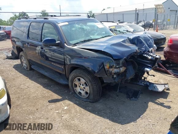 ✅ 2007 Chevrolet Suburban LT • VIN: 3GNFK16357G179533 • Lot: 43503982. Listed on IAAI with Not provided. Free auction sales archive from the USA and detailed vehicle history report at DreamBid. Image 1.