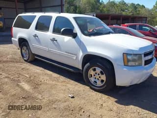 ✅ 2010 Chevrolet Suburban LS • VIN: 1GNUCHE07AR200622 • Lot: 43618255. Listed on IAAI with 228,912 mi. Free auction sales archive from the USA and detailed vehicle history report at DreamBid. Image 1.