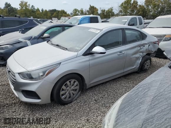 ✅ 2018 Hyundai Accent SE • VIN: 3KPC24A33JE025426 • Lot: 64967354. Wystawiony na Copart z przebiegiem 104 397 mil. Bezpłatny archiwum sprzedaży aukcyjnych z USA i szczegółowy raport historii pojazdu na DreamBid. Zdjęcie 1.