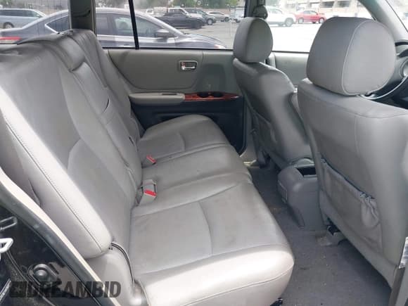 ✅ 2007 Toyota Highlander w/3rd Row • VIN: JTEEW21A470037193 • Lot: 42669414. Wystawiony na IAAI z przebiegiem 165 280 mil. Bezpłatny archiwum sprzedaży aukcyjnych z USA i szczegółowy raport historii pojazdu na DreamBid. Zdjęcie 8.