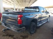 ✅ 2022 Chevrolet Silverado 1500 LT • VIN: 1GCPWCED5NZ105212 • Lot: 43572577. Wystawiony na IAAI z przebiegiem 54 972 mil. Bezpłatny archiwum sprzedaży aukcyjnych z USA i szczegółowy raport historii pojazdu na DreamBid. Zdjęcie 4.
