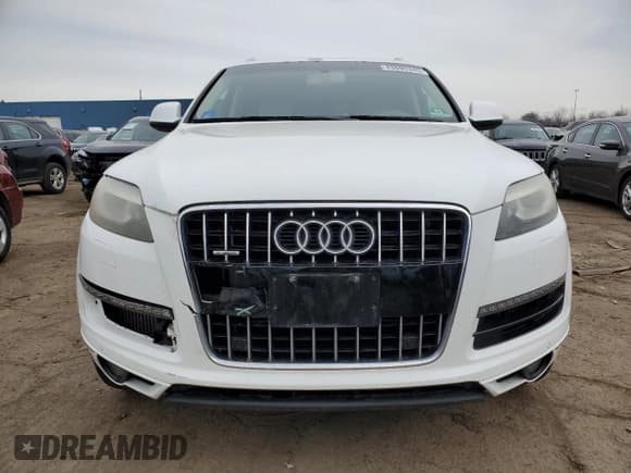 ✅ 2011 Audi Q7 Prestige • VIN: WA1VMAFE3BD001779 • Lot: 43695345. Listed on Copart with 227,333 mi. Free auction sales archive from the USA and detailed vehicle history report at DreamBid. Image 5.
