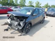 ✅ 2019 Nissan Kicks SR • VIN: 3N1CP5CU9KL540251 • Лот: 42912755. Опубликован ранее на IAAI с пробегом 59 441 миль. Бесплатный доступ к архиву аукционных продаж из США и подробный отчёт об истории автомобиля на DreamBid. Изображение 2.