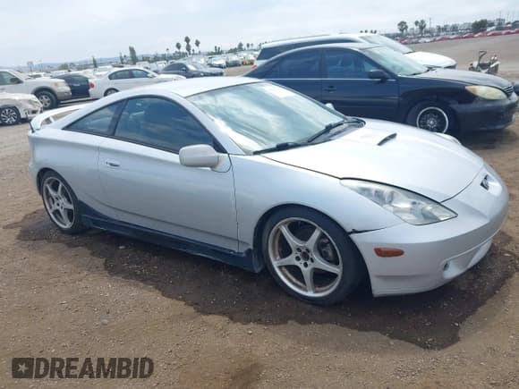 ✅ 2002 Toyota Celica GT • VIN: JTDDR32T420137607 • Lot: 42783217. Wystawiony na IAAI z przebiegiem 288 961 mil. Bezpłatny archiwum sprzedaży aukcyjnych z USA i szczegółowy raport historii pojazdu na DreamBid. Zdjęcie 1.