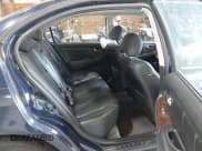 ✅ 2001 Infiniti I30 Luxury • VIN: JNKCA31A61T011165 • Lot: 43230552. Wystawiony na IAAI z przebiegiem 165 716 mil. Bezpłatny archiwum sprzedaży aukcyjnych z USA i szczegółowy raport historii pojazdu na DreamBid. Zdjęcie 8.