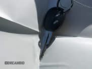 ✅ 2007 Chevrolet Aveo LT • VIN: KL1TG56647B043425 • Lot: 43358212. Wystawiony na IAAI z przebiegiem 122 983 mil. Bezpłatny archiwum sprzedaży aukcyjnych z USA i szczegółowy raport historii pojazdu na DreamBid. Zdjęcie 11.