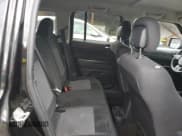 ✅ 2016 Jeep Patriot Sport • VIN: 1C4NJRBB5GD627933 • Lot: 86534585. Wystawiony na Copart z przebiegiem 95 701 mil. Bezpłatny archiwum sprzedaży aukcyjnych z USA i szczegółowy raport historii pojazdu na DreamBid. Zdjęcie 10.