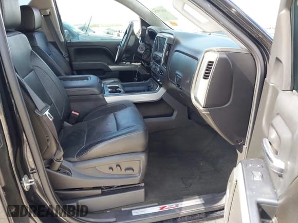 ✅ 2017 Chevrolet Silverado 1500 LTZ • VIN: 3GCUKSEC6HG249811 • Lot: 43471979. Wystawiony na IAAI z przebiegiem 150 382 mil. Bezpłatny archiwum sprzedaży aukcyjnych z USA i szczegółowy raport historii pojazdu na DreamBid. Zdjęcie 5.