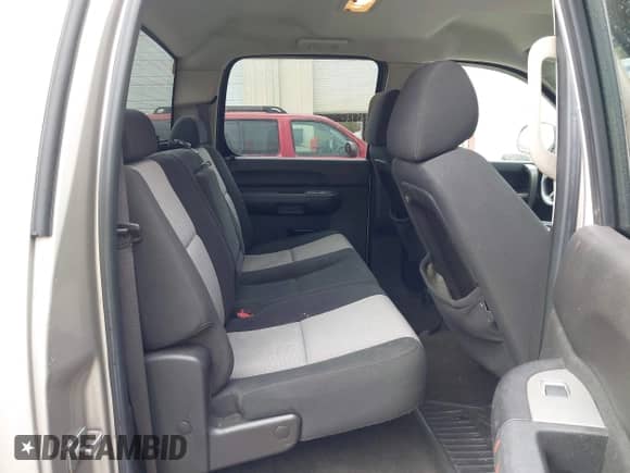 2009 GMC Sierra 1500 SL with VIN 3GTEC13C69G108219, listed as a IAAI auction lot 43523560 with 198,590 mi miles and . Bid and sale history available at DreamBid. Image 8.