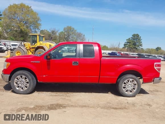 ✅ 2014 Ford F-150 XL • VIN: 1FTFX1CF0EKD63275 • Lot: 41779075. Wystawiony na IAAI z przebiegiem 250 504 mil. Bezpłatny archiwum sprzedaży aukcyjnych z USA i szczegółowy raport historii pojazdu na DreamBid. Zdjęcie 14.